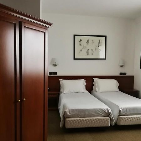 Hotel Medea (Adults Only) 阿尔巴 外观 照片