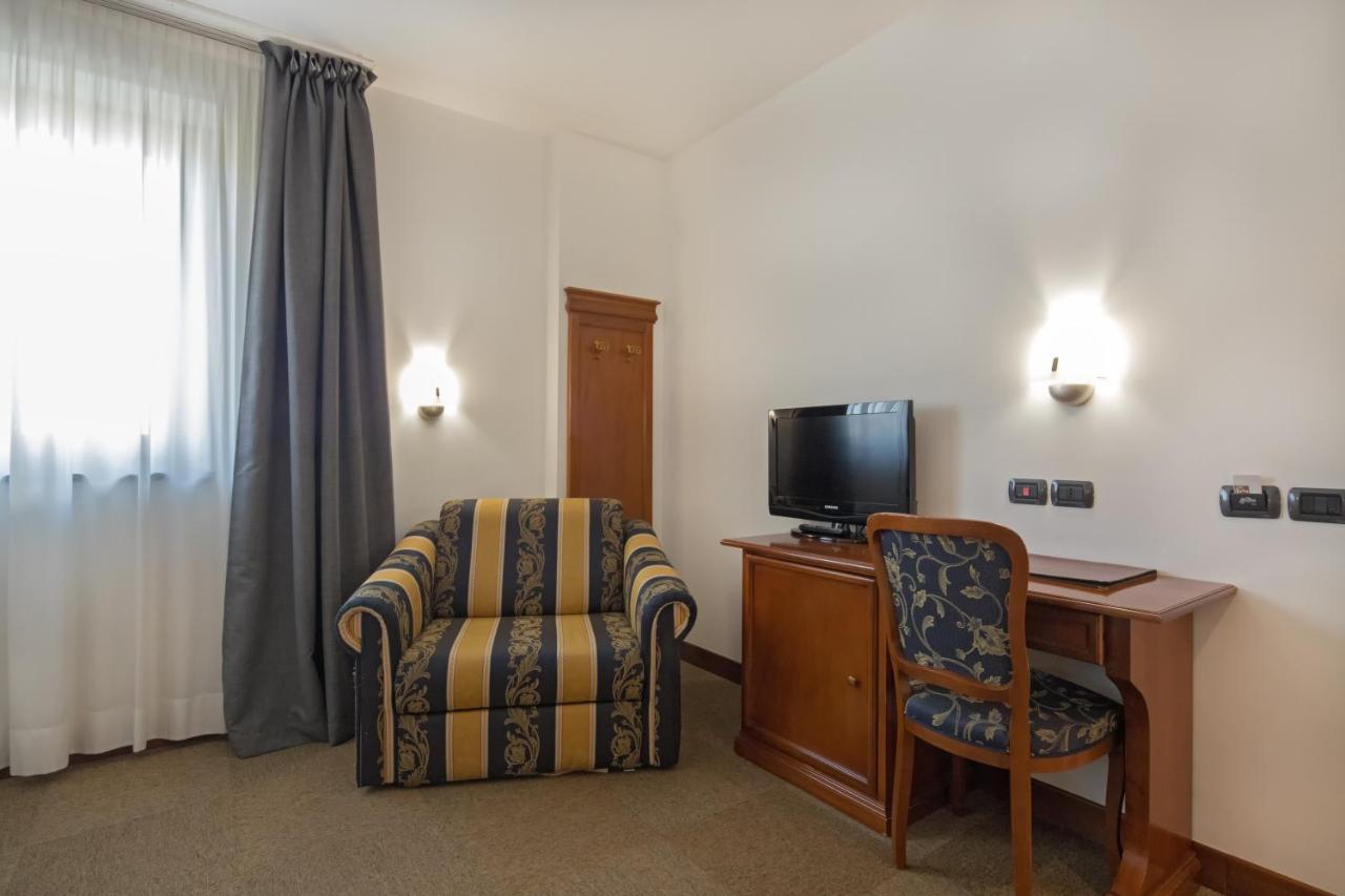 Hotel Medea (Adults Only) 阿尔巴 外观 照片