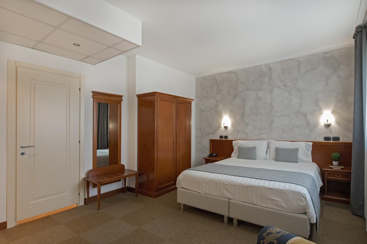 Hotel Medea (Adults Only) 阿尔巴 外观 照片