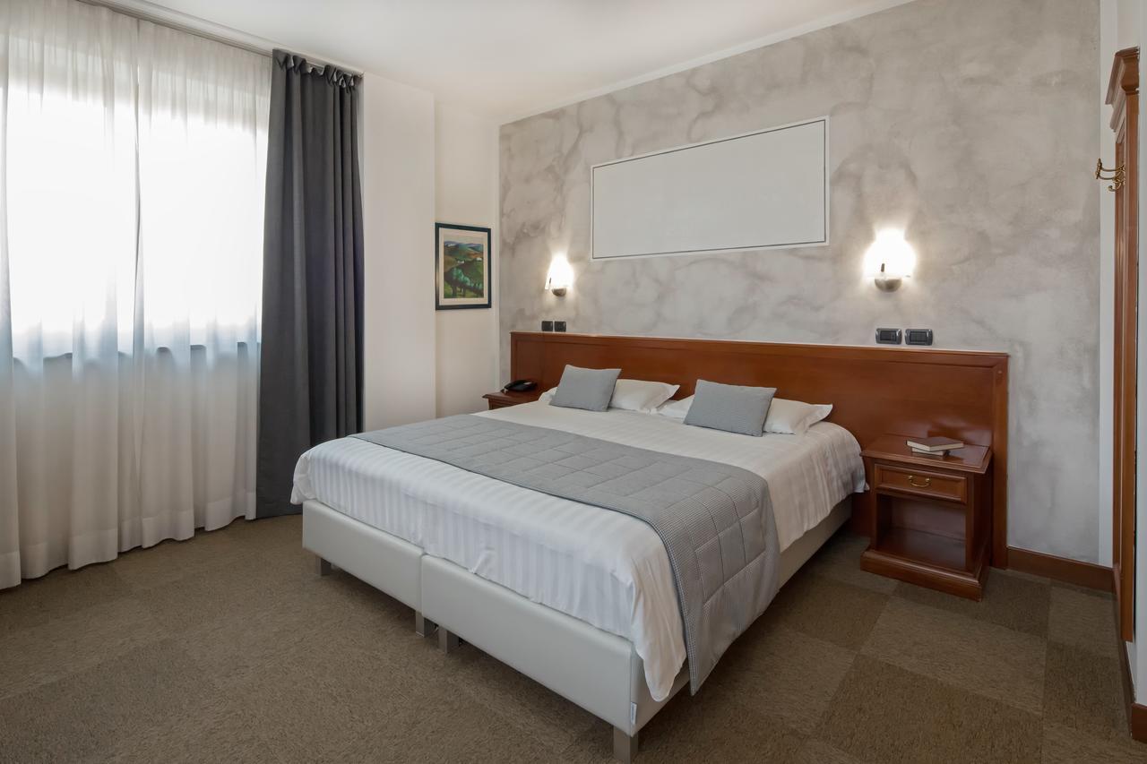 Hotel Medea (Adults Only) 阿尔巴 外观 照片