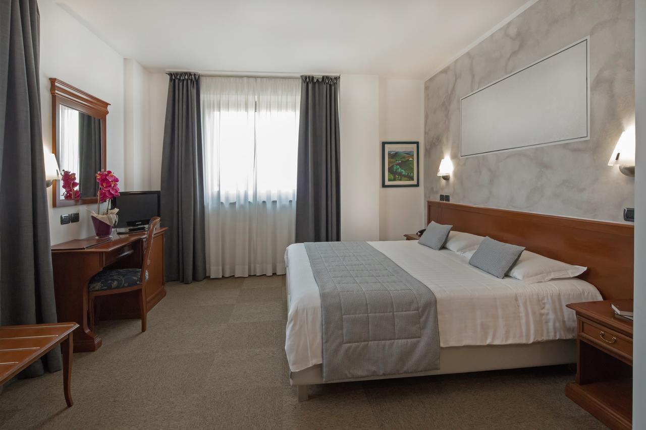 Hotel Medea (Adults Only) 阿尔巴 外观 照片