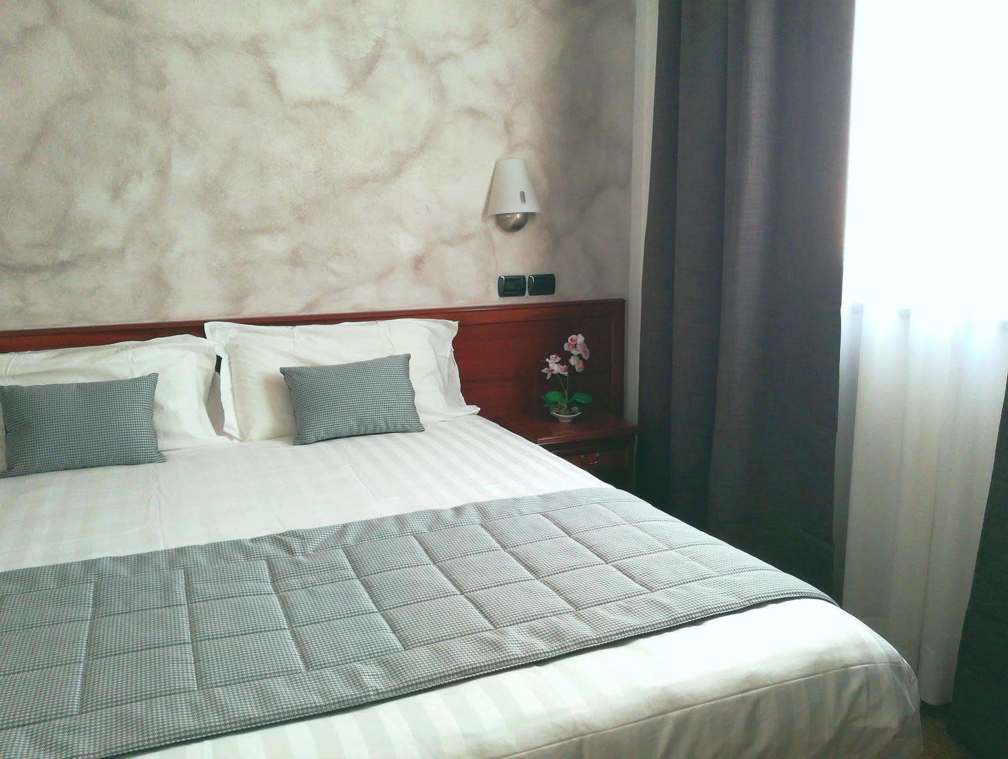 Hotel Medea (Adults Only) 阿尔巴 外观 照片